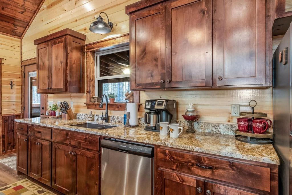 Large Luxury 2Br Cabin W Hot Tub Double Trouble Was Designed For Fun Comfort And Memories Minutes From Buzzling Hochatown And Beautiful Beaver Bend State Park Broken Bow Esterno foto