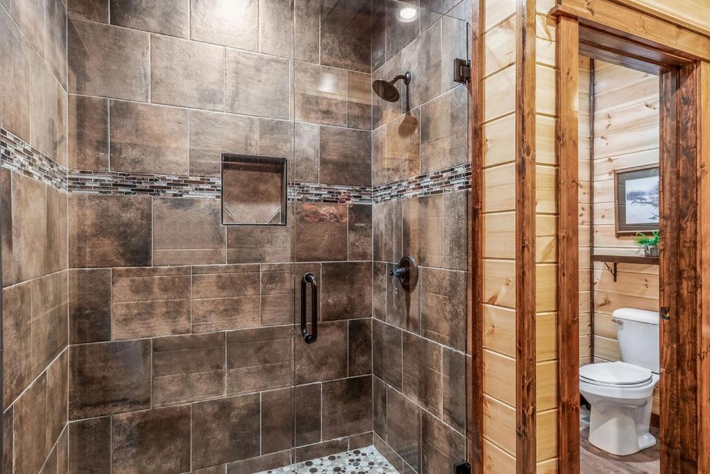 Large Luxury 2Br Cabin W Hot Tub Double Trouble Was Designed For Fun Comfort And Memories Minutes From Buzzling Hochatown And Beautiful Beaver Bend State Park Broken Bow Esterno foto