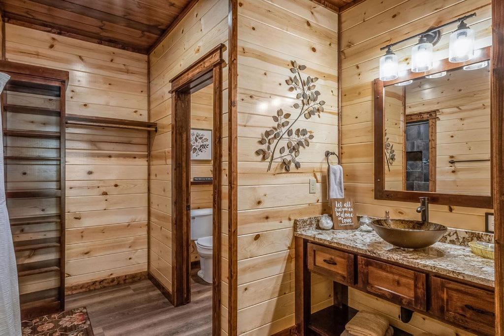 Large Luxury 2Br Cabin W Hot Tub Double Trouble Was Designed For Fun Comfort And Memories Minutes From Buzzling Hochatown And Beautiful Beaver Bend State Park Broken Bow Esterno foto