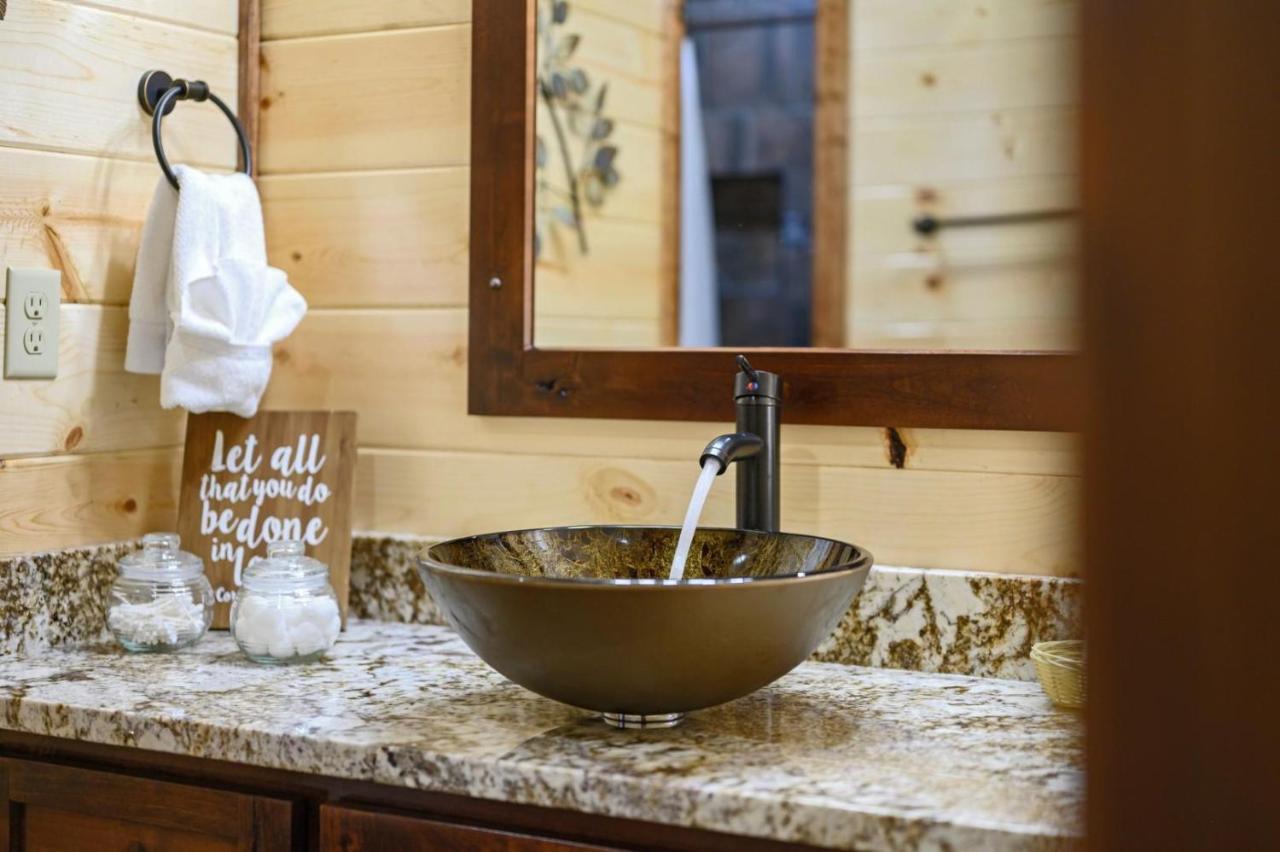 Large Luxury 2Br Cabin W Hot Tub Double Trouble Was Designed For Fun Comfort And Memories Minutes From Buzzling Hochatown And Beautiful Beaver Bend State Park Broken Bow Esterno foto