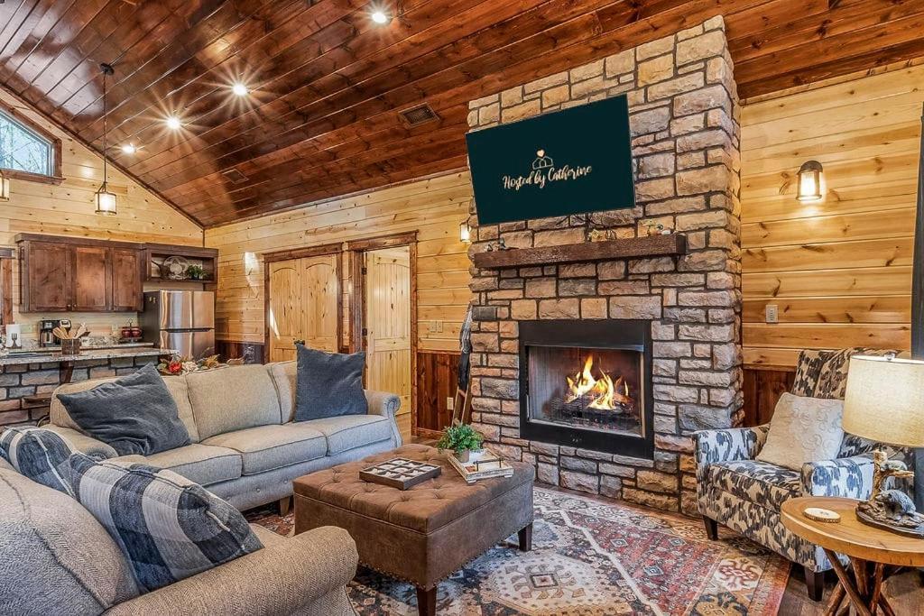 Large Luxury 2Br Cabin W Hot Tub Double Trouble Was Designed For Fun Comfort And Memories Minutes From Buzzling Hochatown And Beautiful Beaver Bend State Park Broken Bow Esterno foto